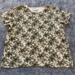 Jessica floral print top, size Medium